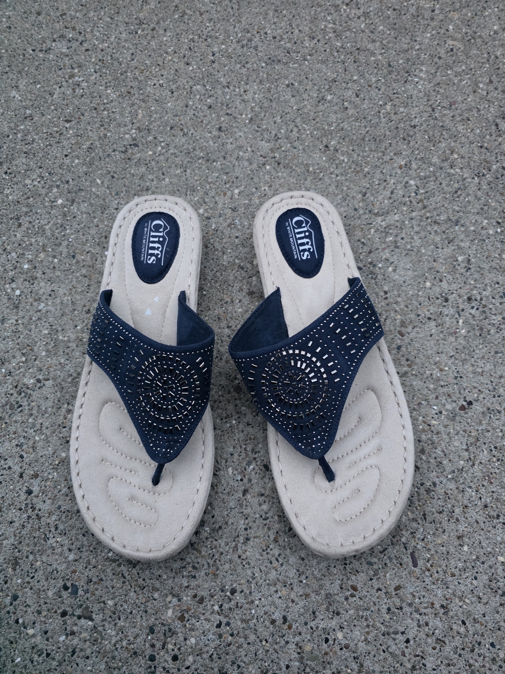 Cliffs by White Mountain Navy Beaded Toe-Post Sandals Women 11